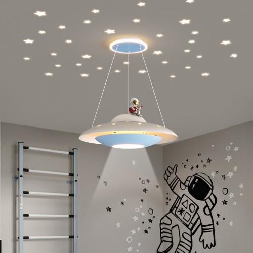 Children's room chandelier light luxury romantic warm creative flying saucer astronaut starry sky lamp Nordic boys and girls bedroom lamps