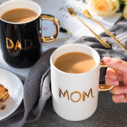 Father's Day gifts Ceramic Mug Simple Water Cup、Novelty MOMDAD mug gift box from daughter and son、Affordable、The Best Birthday Gifts for Mom and Dad