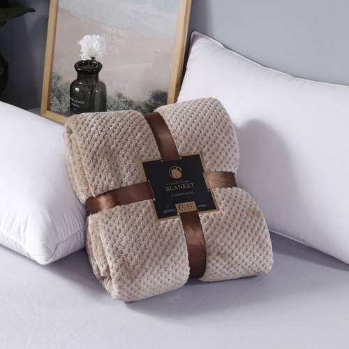 Flannel luxury lattice blankets Lightweight and soft plush blankets Microfiber Warm Blanket – For Sofa Beds 